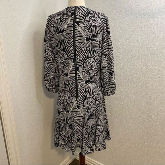 WHBM White Black Fossil Floral Print Midi V Neck AS SEEN ON TV!   SZ 4 - Picture 7 of 11